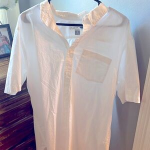 Sexy men’s short-sleeved white button up shirt.